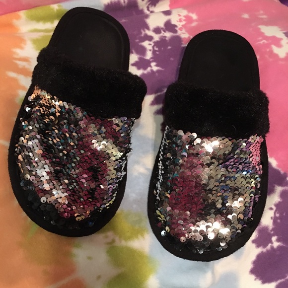 Woman’s Slippers black and silver sequin - Picture 9 of 12